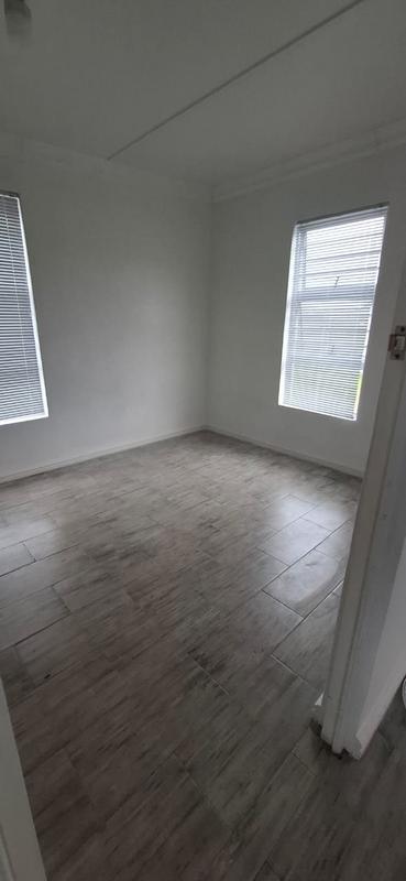 To Let 2 Bedroom Property for Rent in Goodwood Central Western Cape